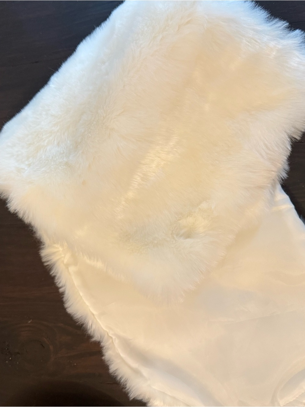 Luxurious Cream Faux Fur shawl